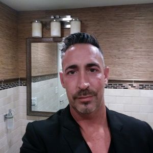 Meet your Posher, Christopher